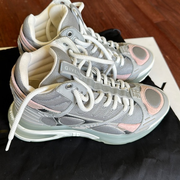 💫 NEW! GIVENCHY GIV 1 Mesh Metallic Clear-Sole High Top Sneakers 💫 - Picture 5 of 17